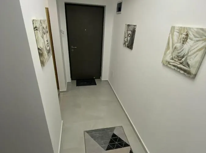 David Place * Bucureşti